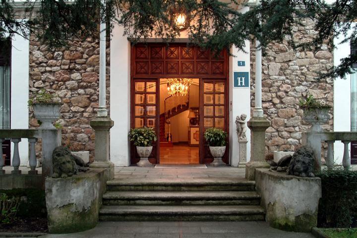Hotel Luzon San Vicente De La Barquera Ngoại thất bức ảnh